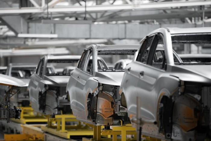 Fabricant redresseuse de tôle pour le secteur automobile